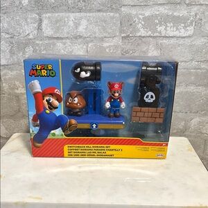 Super Mario Switchback Hill Diorama Set
